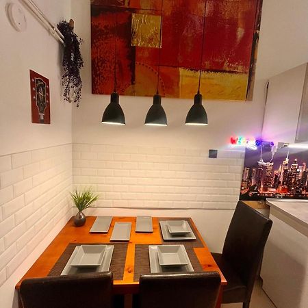 Apartamento Ernesto 17 With Free Parking Possibility Budapest Exterior foto